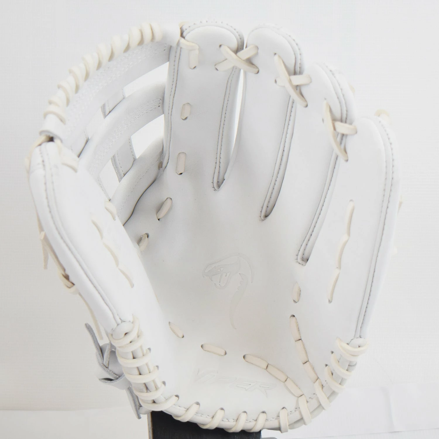 Kelly's Ultimate Sports Viper Japanese Kip Leather Slowpitch Softball Fielding Glove Whiteout - Image 3